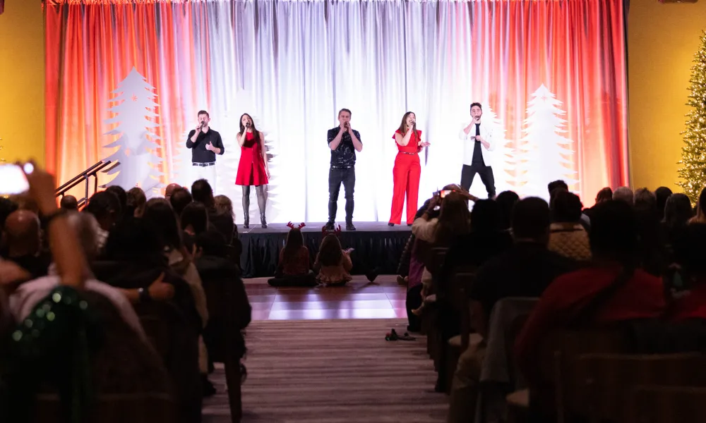 5-Singers-On-Stage-Holiday-Concert