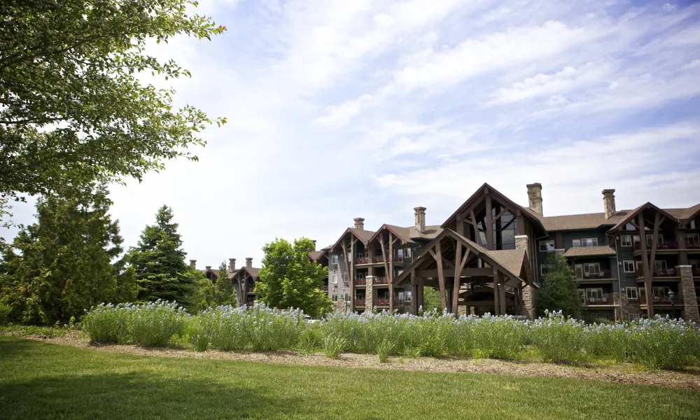 Grand Cascades Lodge