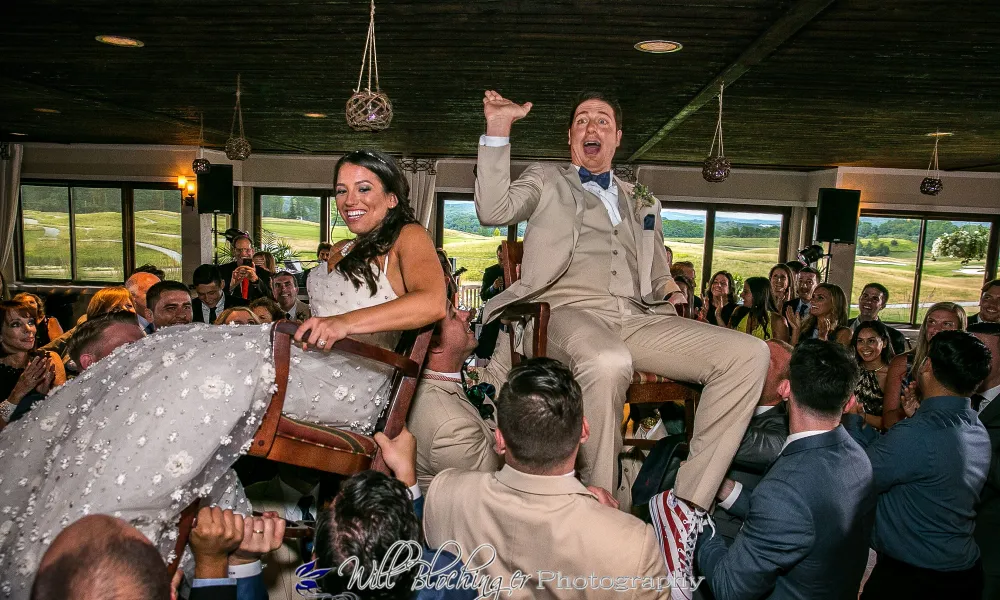 Jewish wedding chair lifting tradition