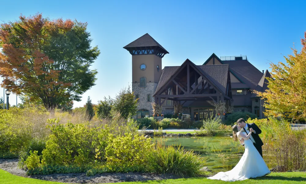 Spring Bride and Groom outside the Crystal Springs Country Club