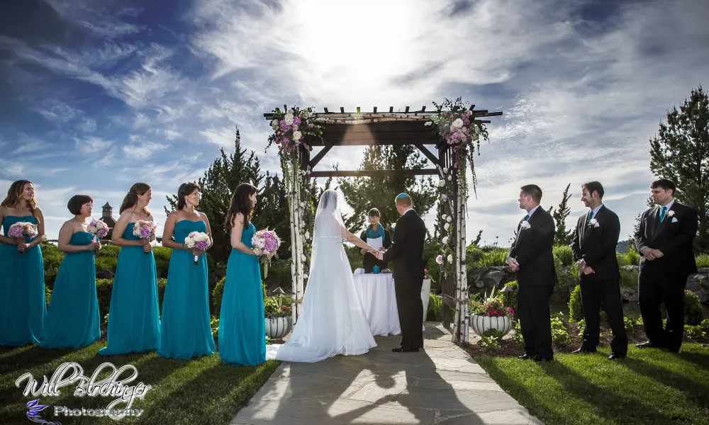 Jewish wedding ceremony at Crystal Springs Resort