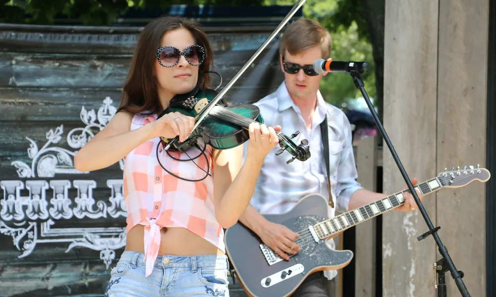 Couple playing live music 