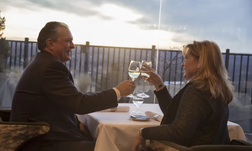 Couple dining in Latour