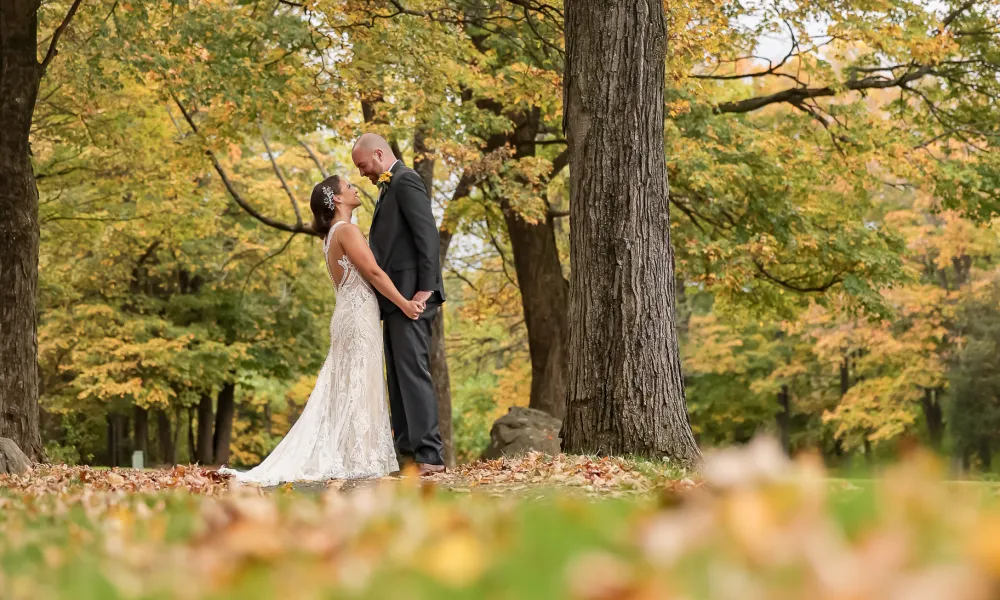 Fall wedding couple at Minerals Hotel