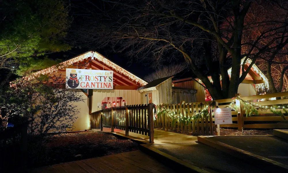 Walkway into Frosty's Cantina