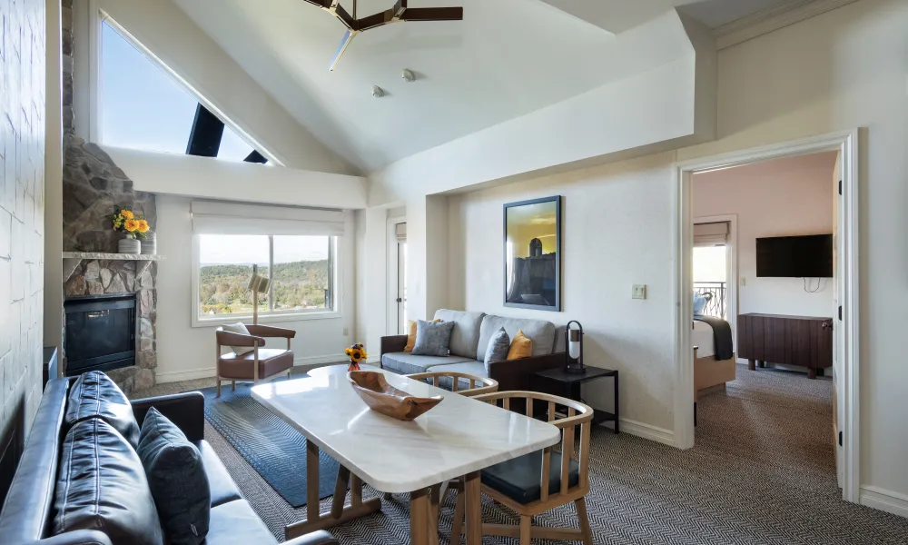 1 bedroom suite with fireplace at Grand Cascades Lodge